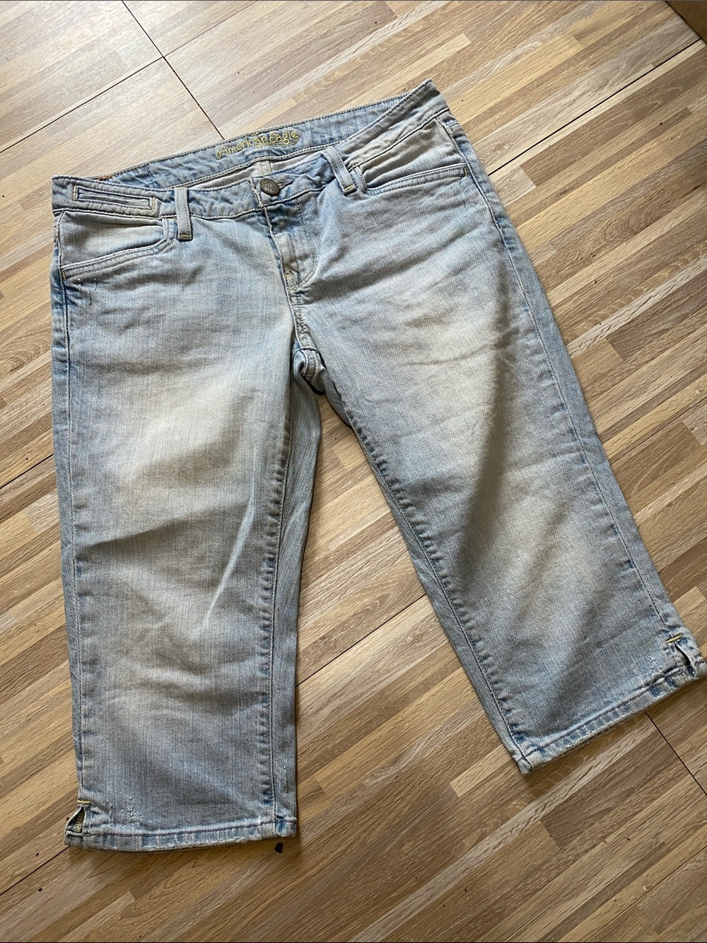 AMERICAN EAGLE Y2K Skinny Capris size women’s 8